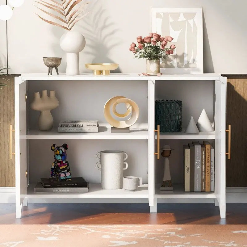 Armoire de rangement à trois portes avec poignées métalliques, idéale pour les couloirs, entrées, salons et chambres à coucher