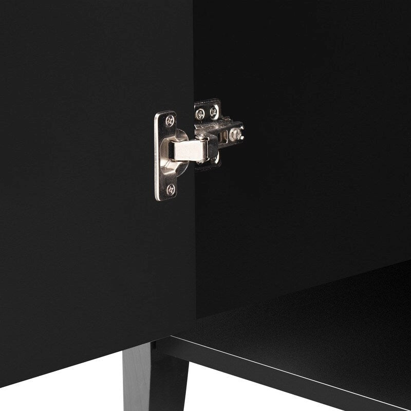 Armoire de rangement à trois portes avec poignées métalliques, idéale pour les couloirs, entrées, salons et chambres à coucher